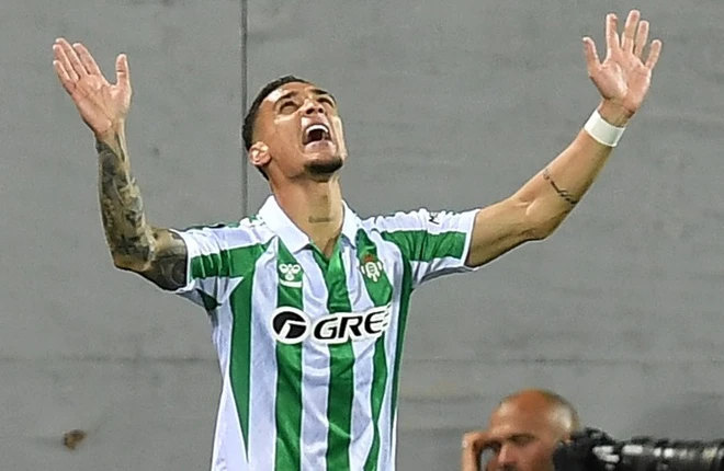 Antony cùng đồng đội khó giành vé dự Champions League.