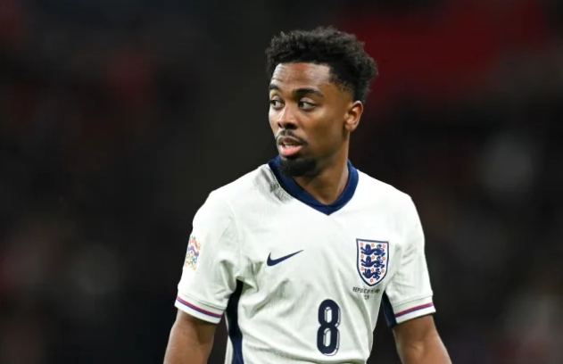 Angel Gomes chính thức xác nhận chia tay Lille ở Hè 2025.