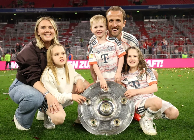 Harry Kane gửi lời chúc may mắn đến Tottenham.