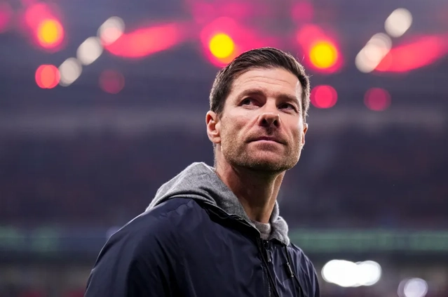 Xabi Alonso từ chối trả lời câu hỏi về Real Madrid