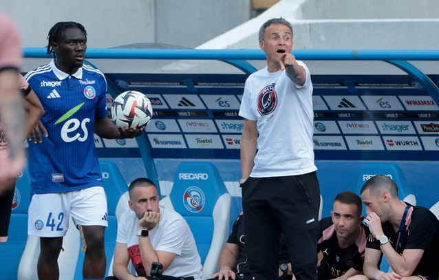 Luis Enrique xoay tua đội hình PSG trong trận đấu Strasbourg