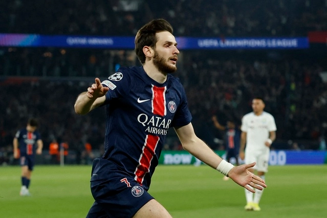 Kvaratskhelia bỏ ngỏ khả năng ra sân tại chung kết Champions League