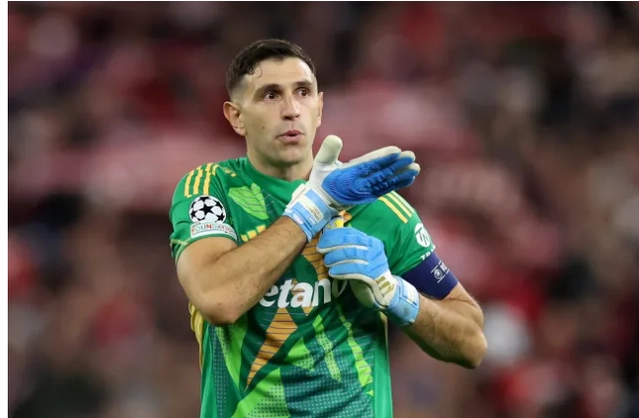 MU đang quan tâm đến thủ môn Emiliano Martinez.