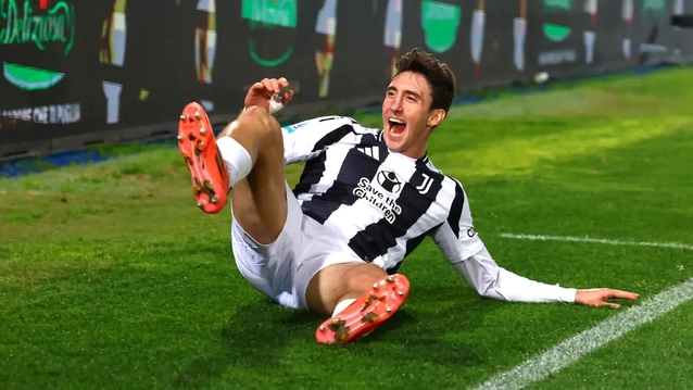 Andrea Cambiaso phủ nhận tin đồn chia tay Juventus